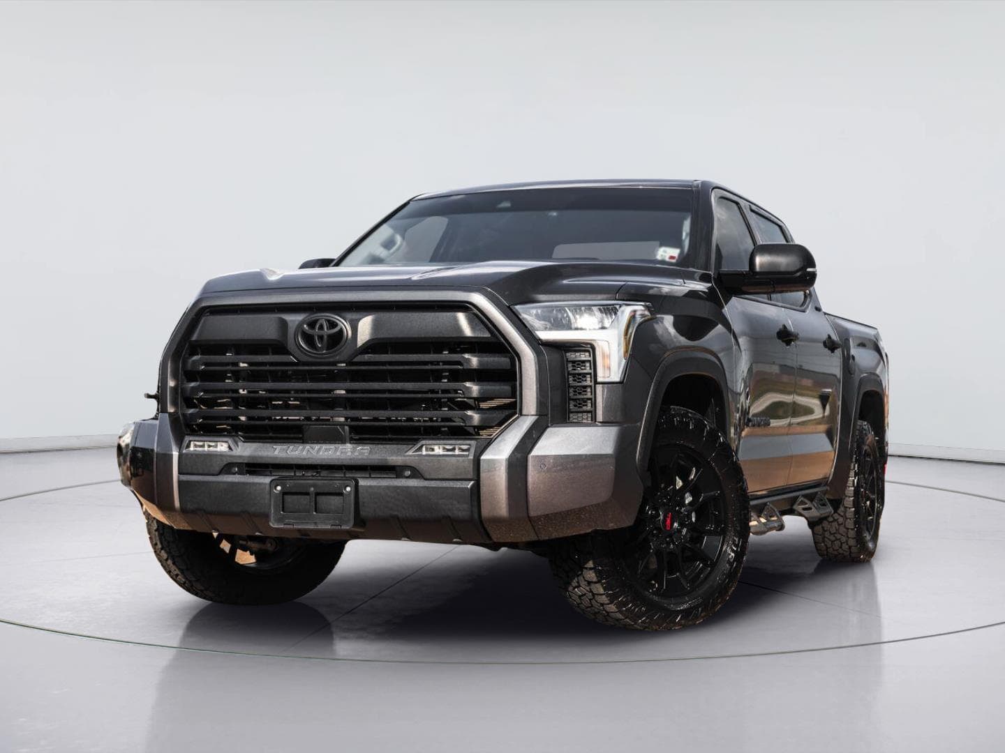 2023 Toyota Tundra 4WD SR5 — photo 1 of 20