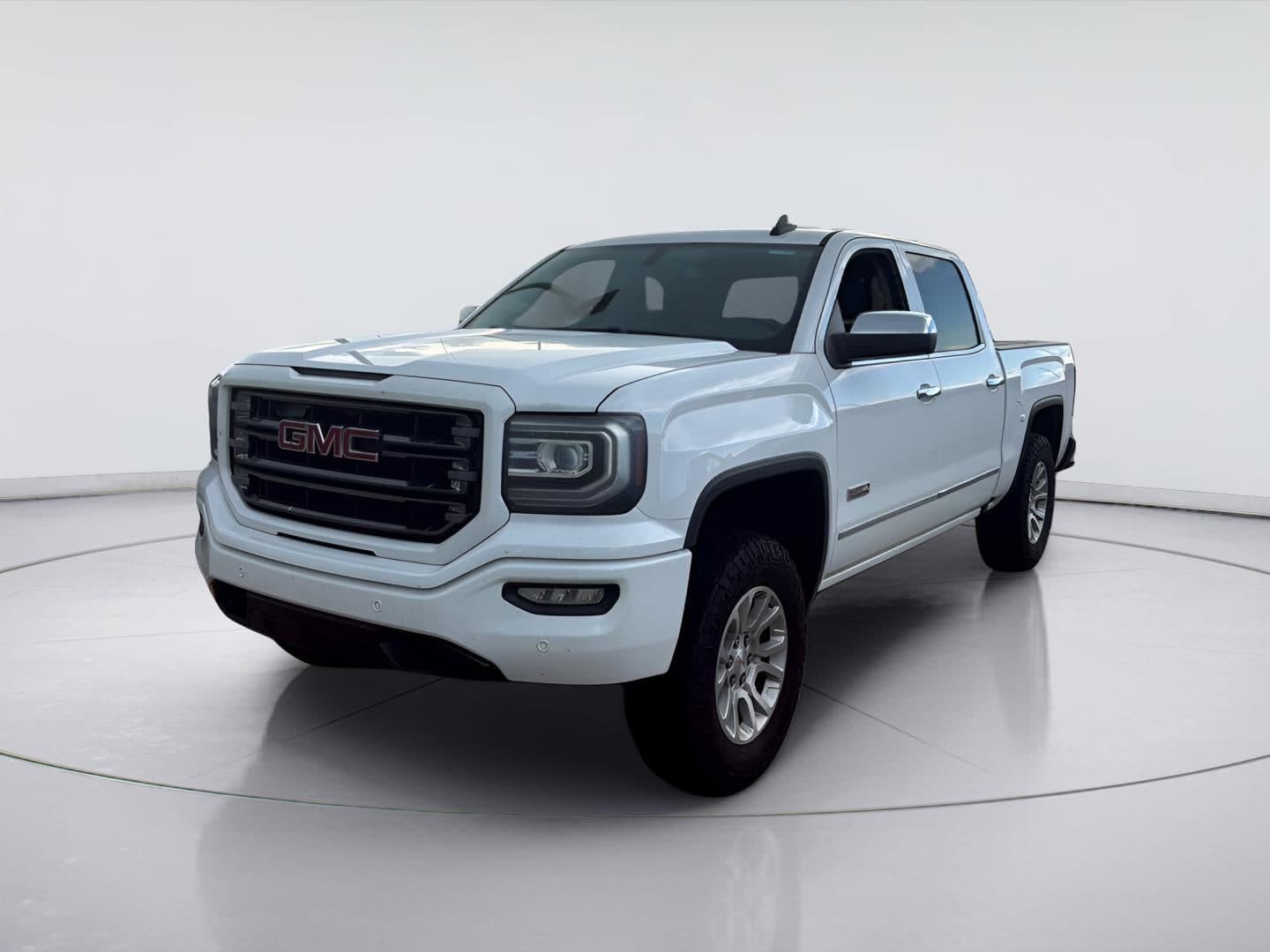 2016 GMC Sierra 1500 SLT — photo 1 of 9