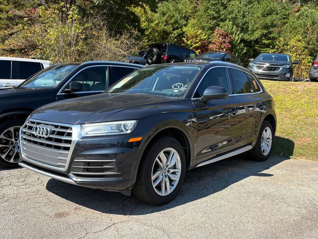 2020 Audi Q5 Base — photo 1 of 12