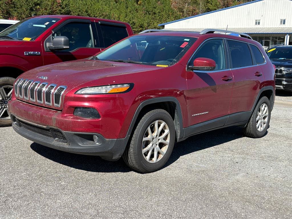2017 Jeep Cherokee Latitude — photo 1 of 12