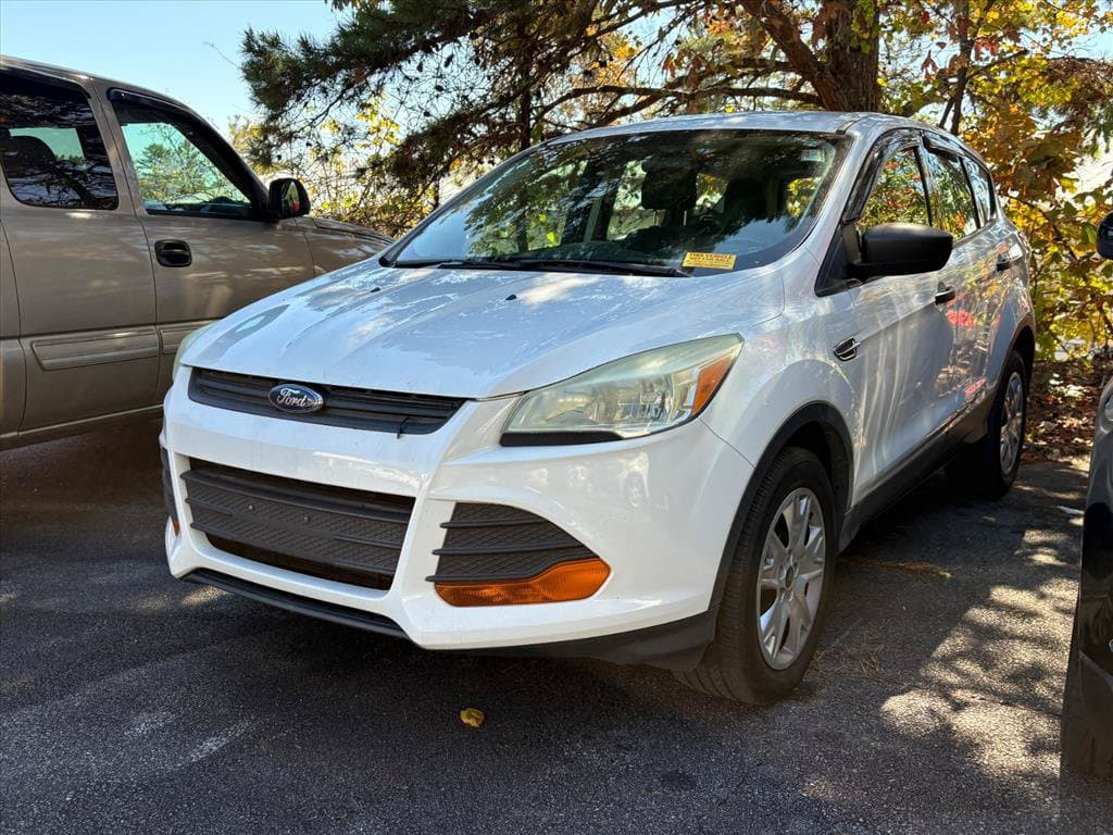 2013 Ford Escape S — photo 1 of 12