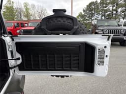 Extra Photo
