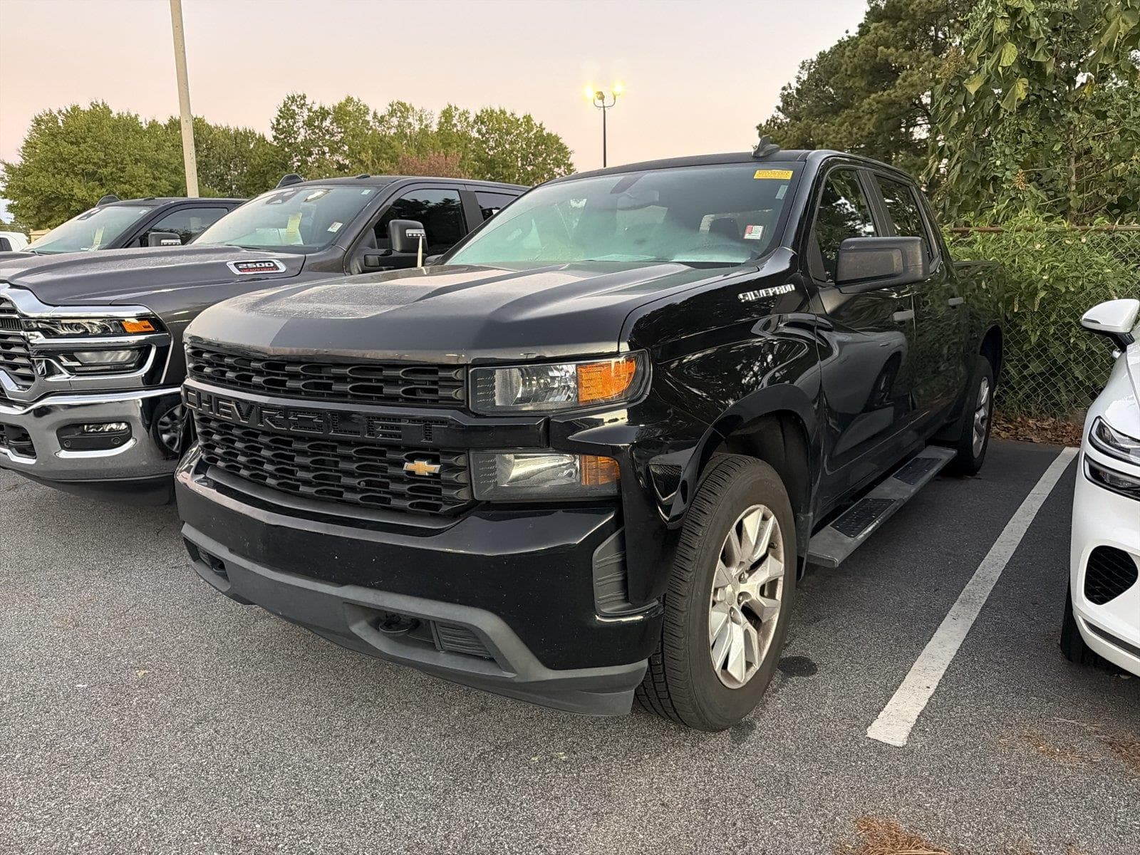 2020 Chevrolet Silverado 1500 Custom — photo 1 of 11