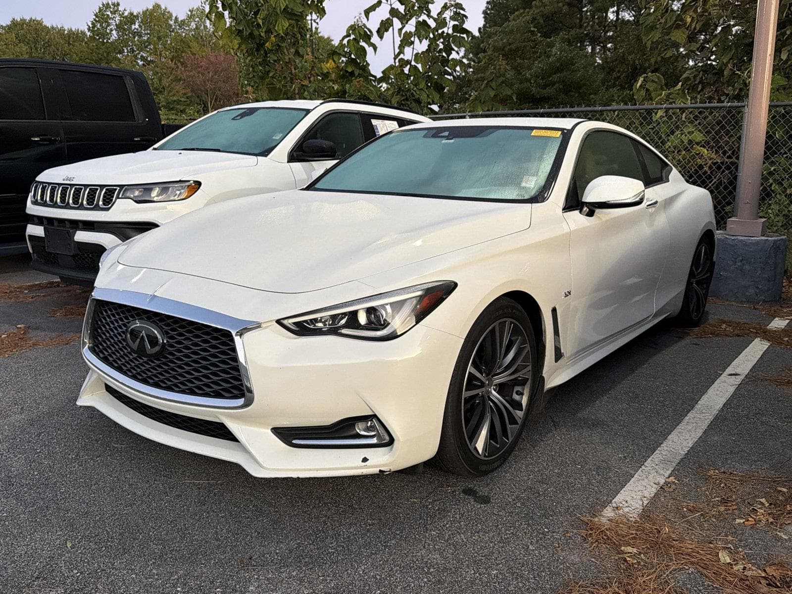 2019 INFINITI Q60 3.0t LUXE — photo 1 of 10