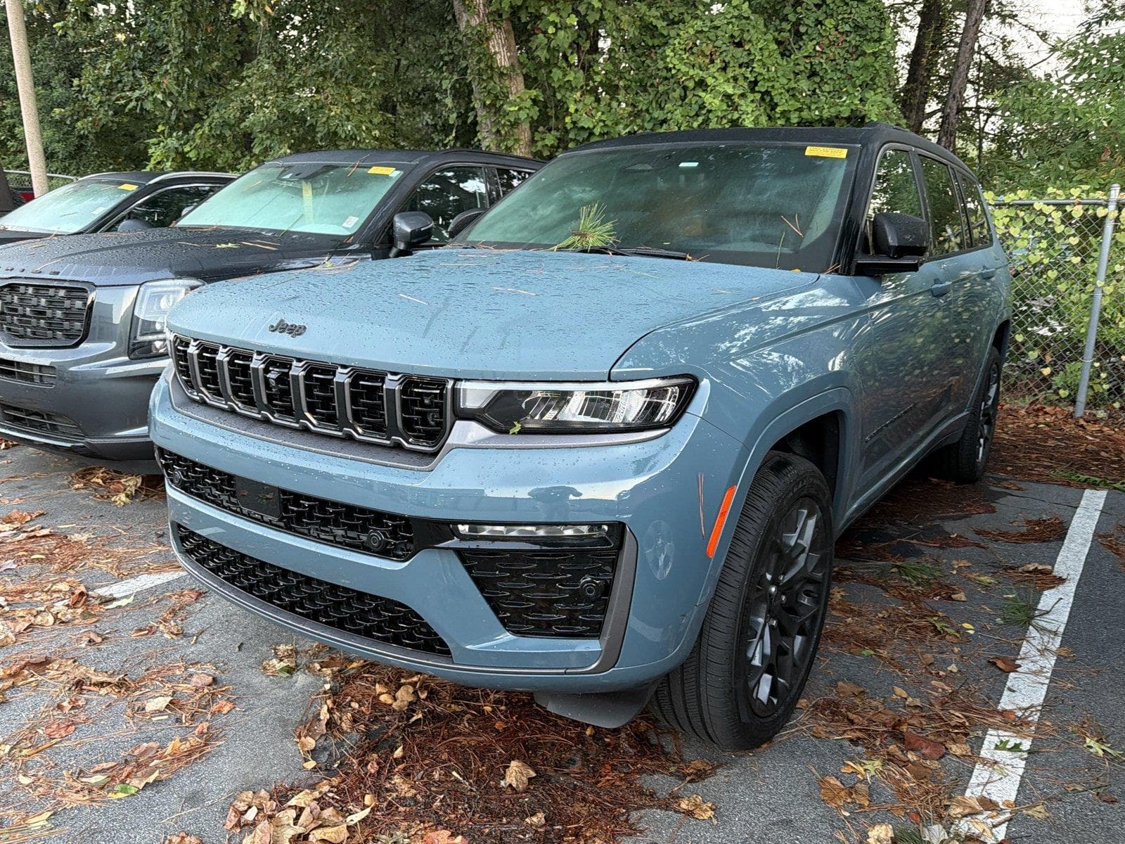 2026 Jeep Grand Cherokee L Summit — photo 1 of 10