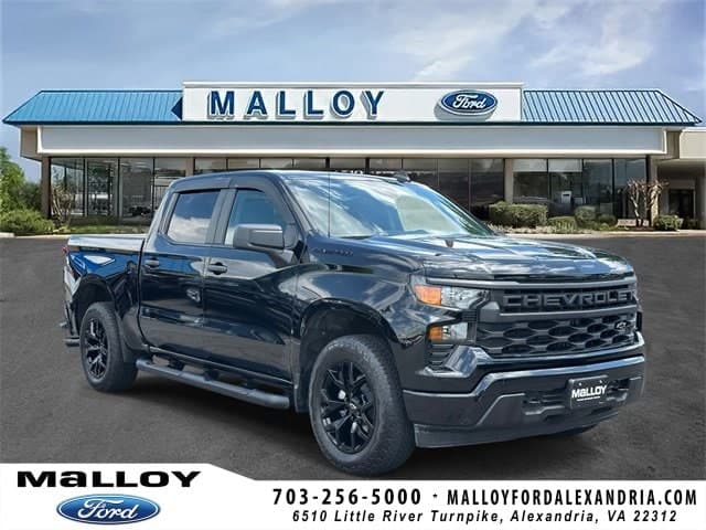 Foto de 2023 Chevrolet Silverado 1500 Custom