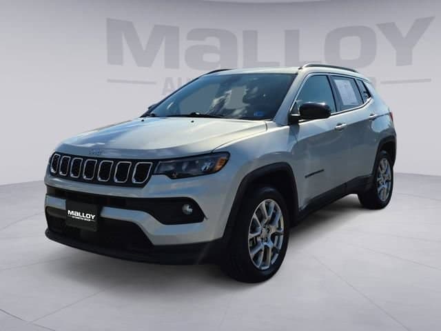 2024 Jeep Compass Latitude Lux — photo 1 of 30