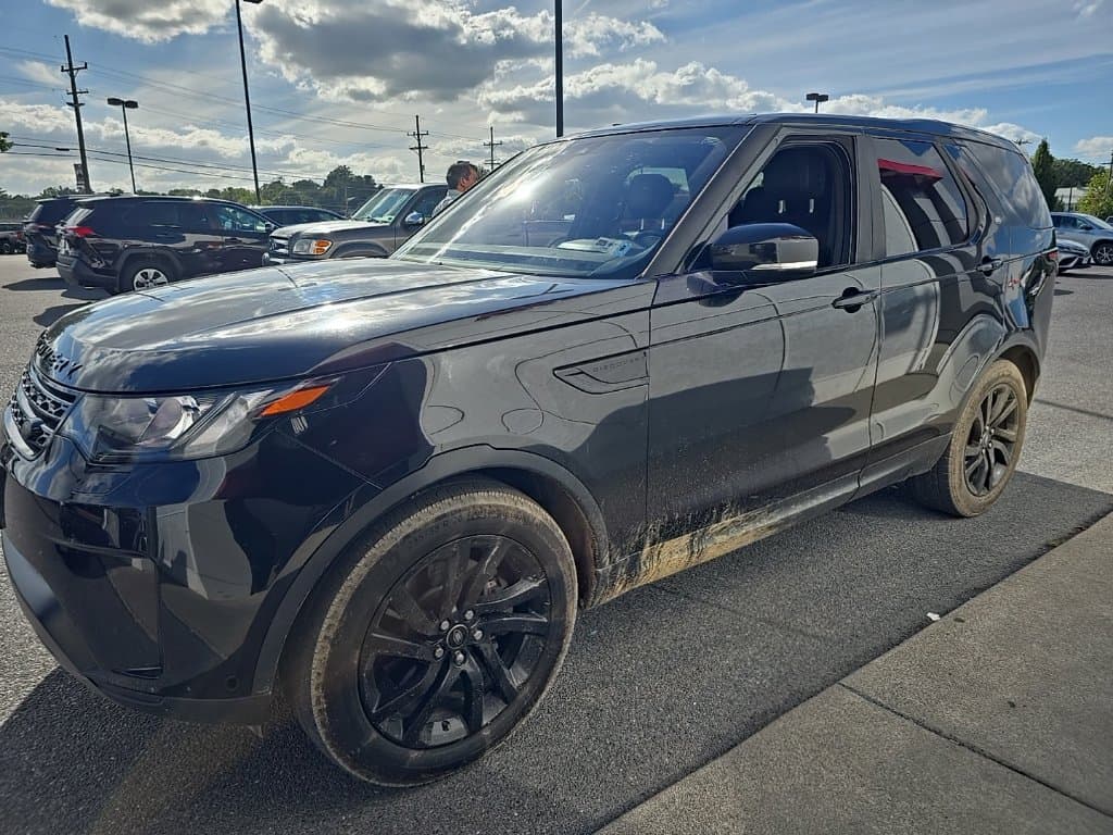 2017 Land Rover Discovery SE — photo 1 of 5