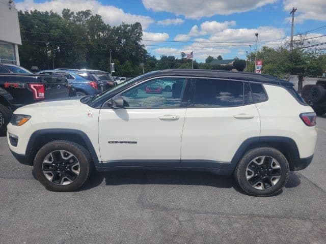 2018 Jeep Compass Trailhawk — photo 1 of 2