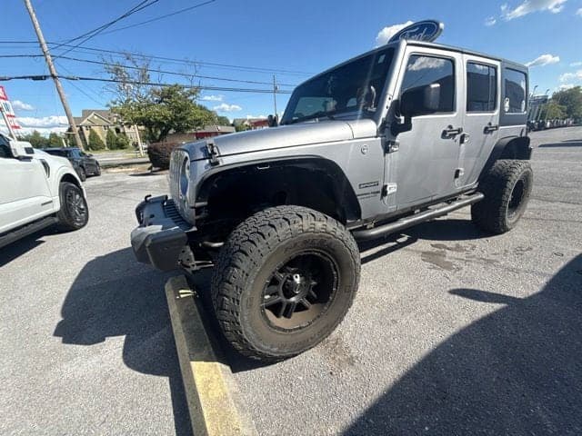 2018 Jeep Wrangler JK Sport — photo 1 of 4