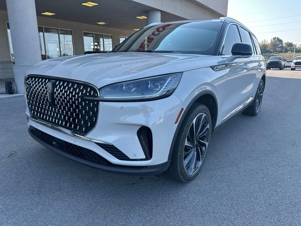 2025 Lincoln Aviator Reserve — photo 1 of 20