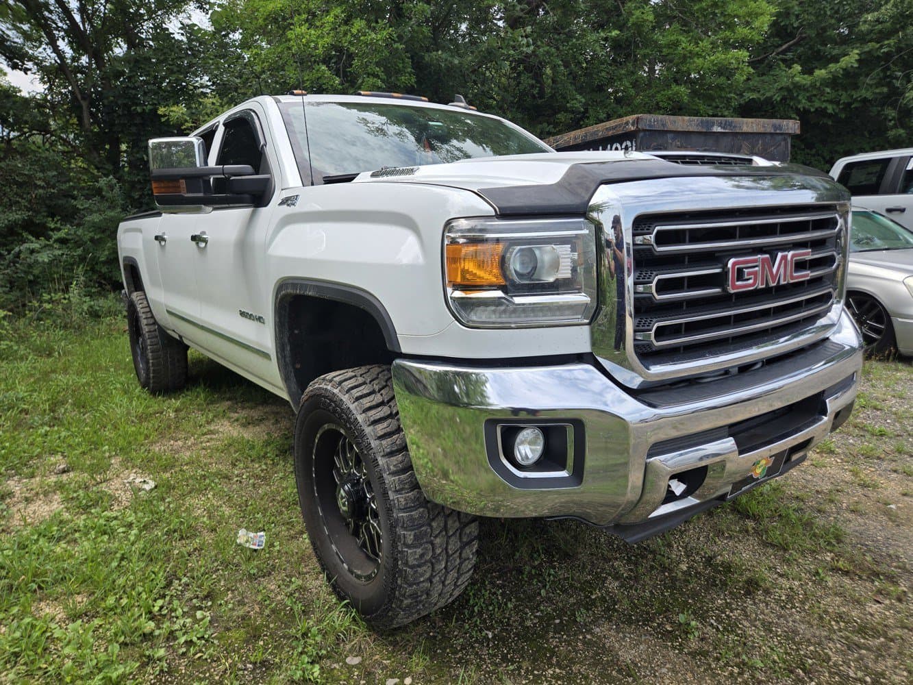 2019 GMC Sierra 2500HD SLT — photo 1 of 4