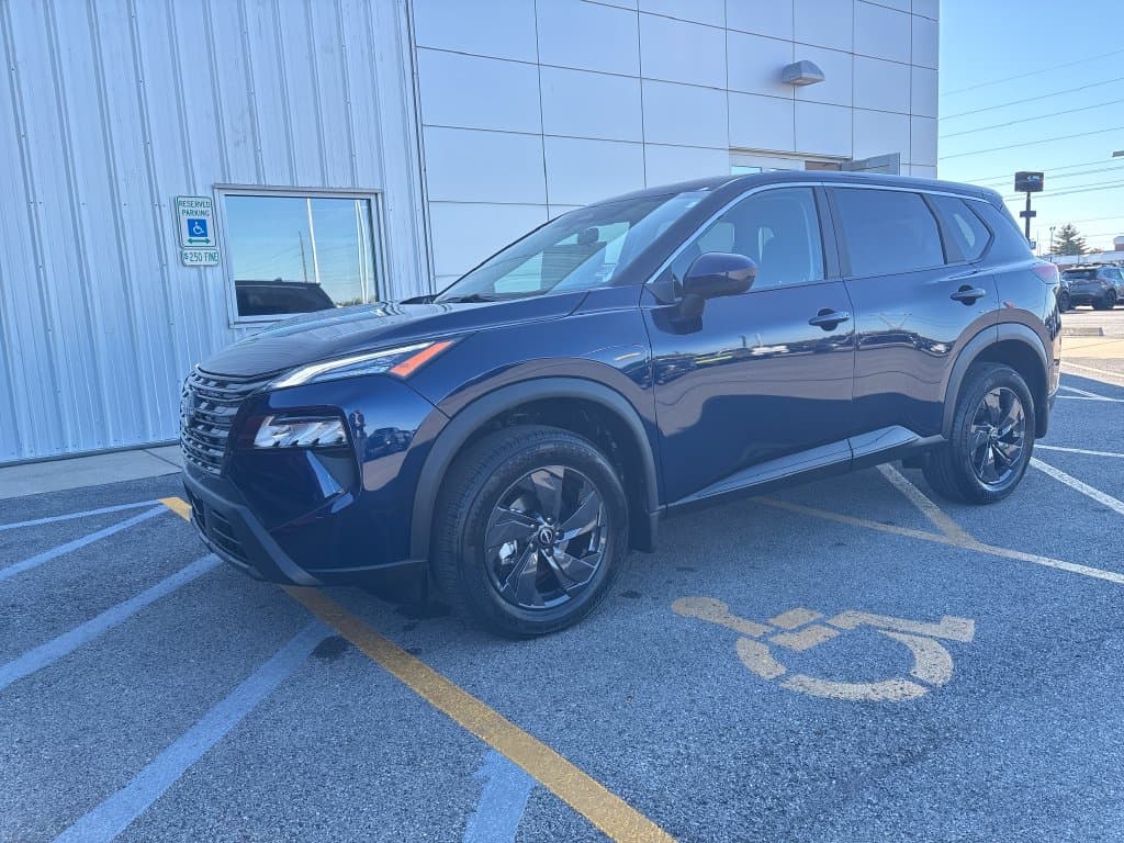 2027 Nissan Rogue SV — photo 1 of 39
