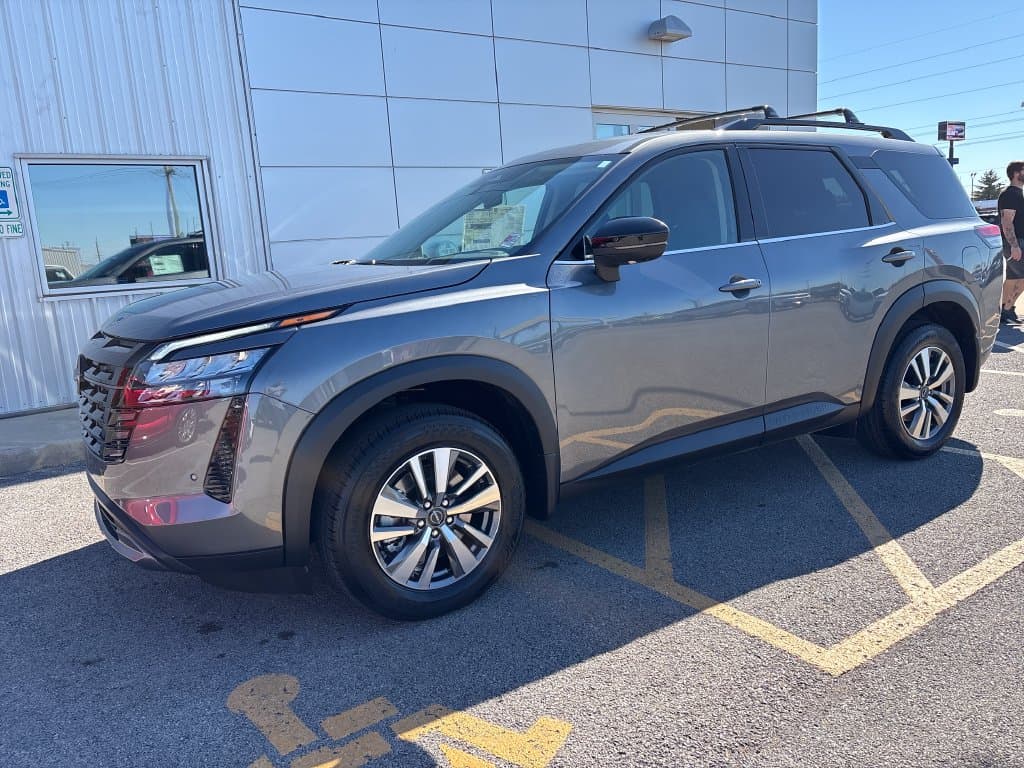 2026 Nissan Pathfinder SL — photo 1 of 41