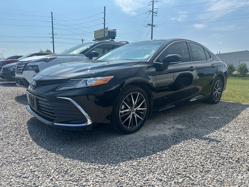 2023 Toyota Camry XLE — photo 1 of 6