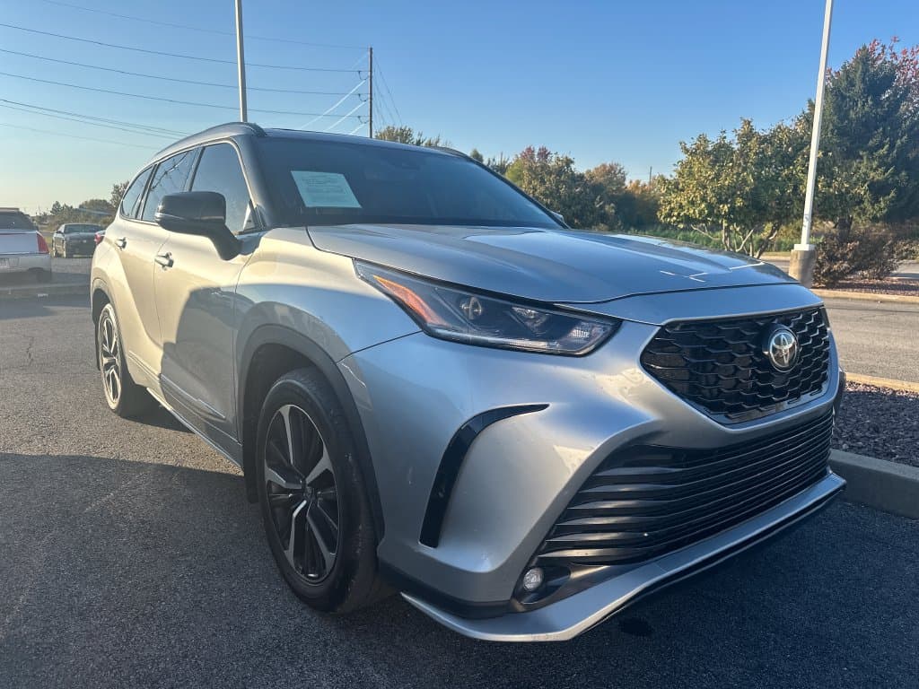 2021 Toyota Highlander XSE — photo 1 of 5
