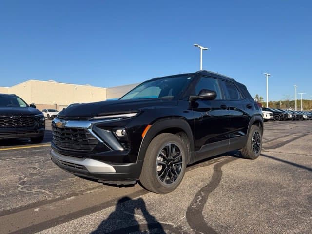 2024 Chevrolet Trailblazer LT — photo 1 of 22