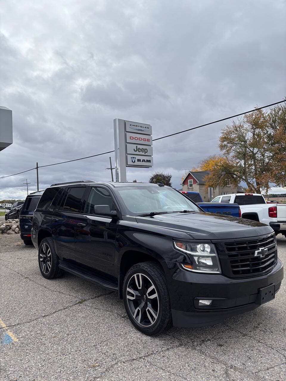 2019 Chevrolet Tahoe Premier — photo 1 of 16