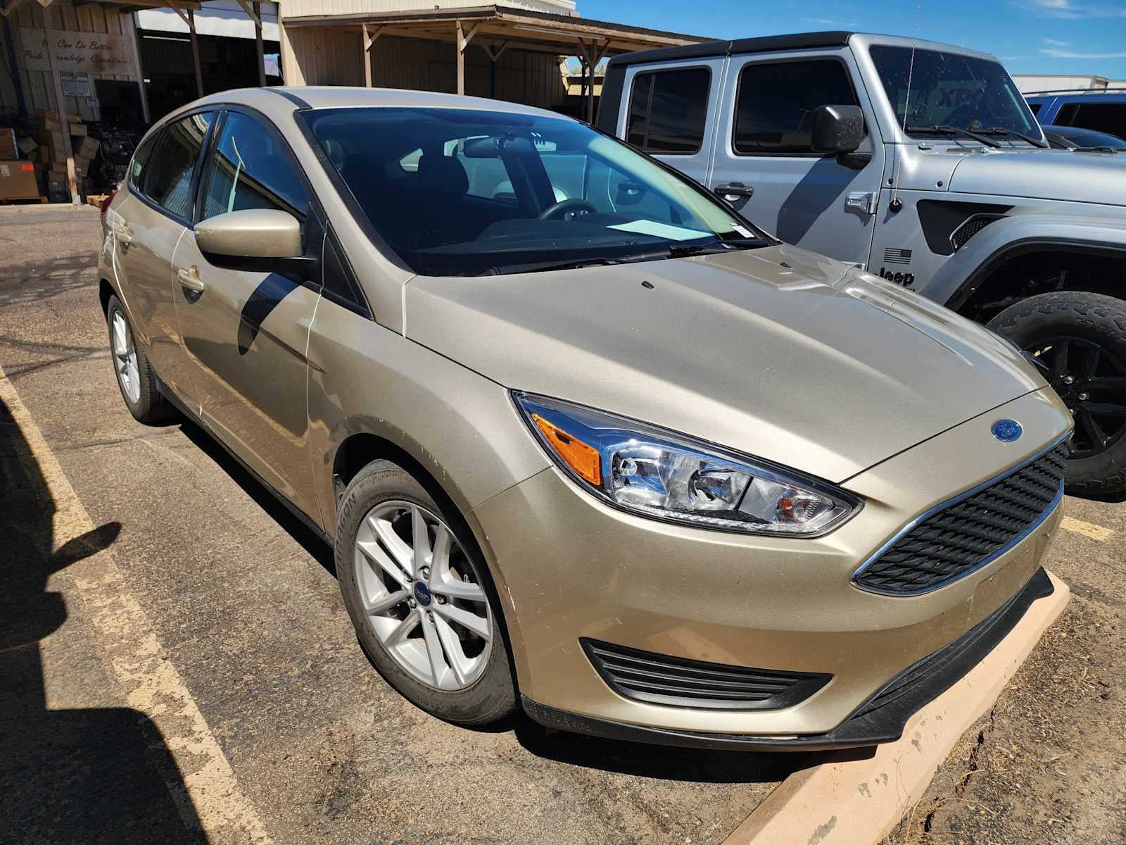 2018 Ford Focus SE — photo 1 of 2