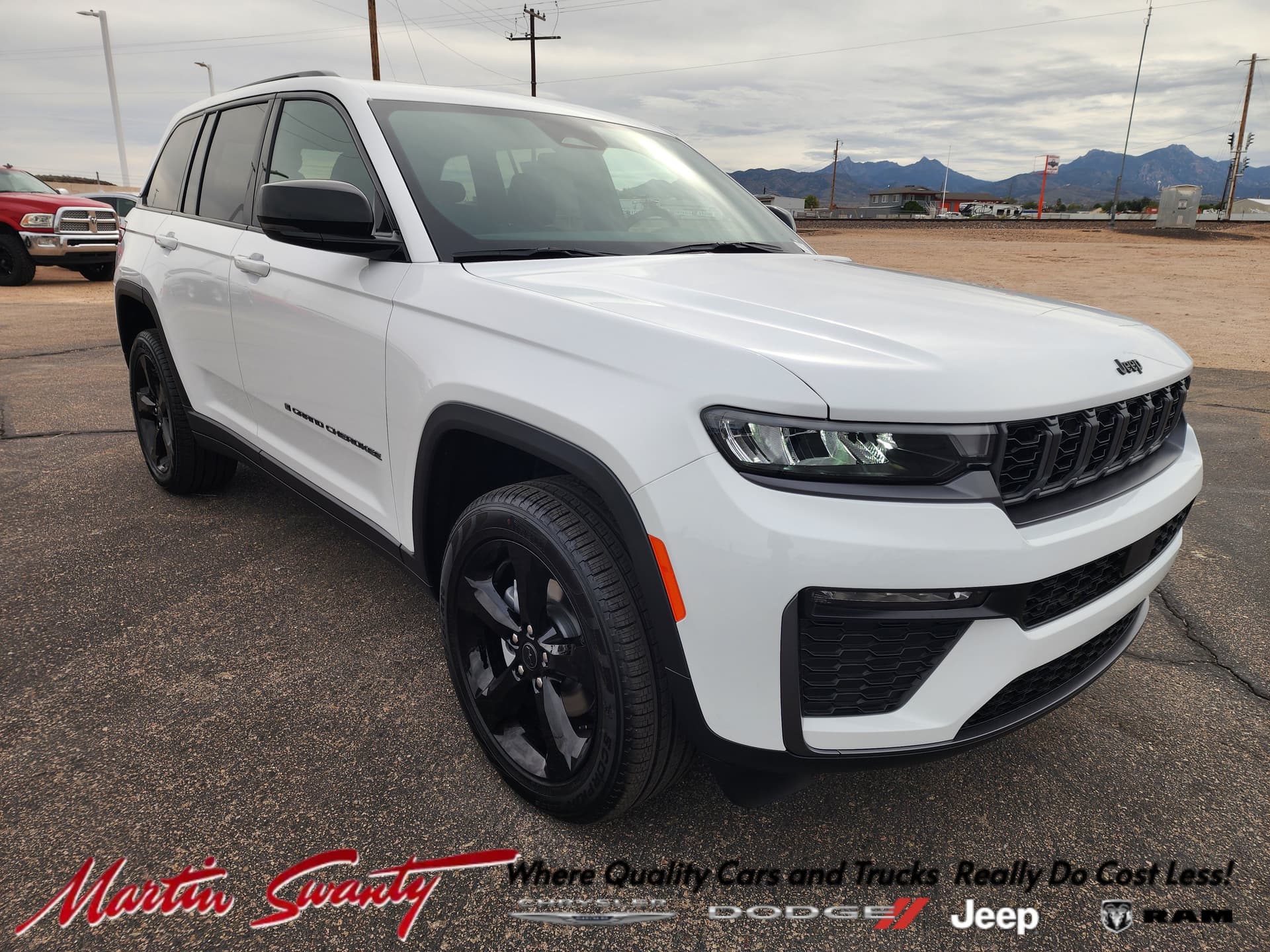 2027 Jeep Grand Cherokee Limited — photo 1 of 33