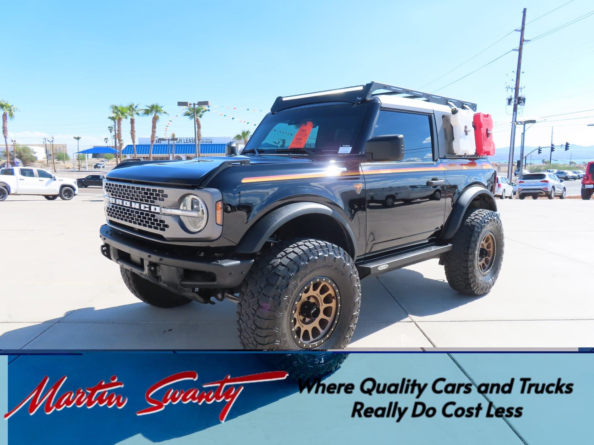 2023 Ford Bronco Base — photo 1 of 30