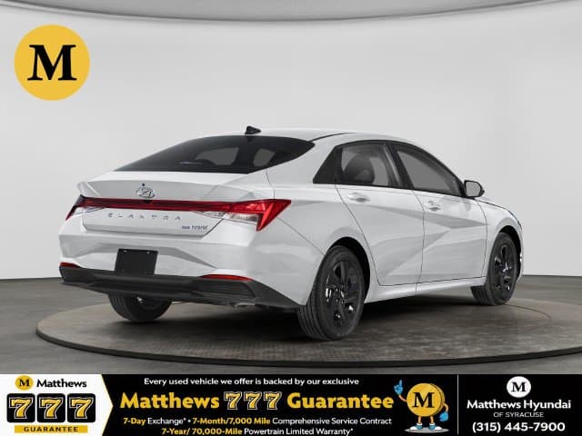 2023 Hyundai Elantra Base — photo 1 of 14