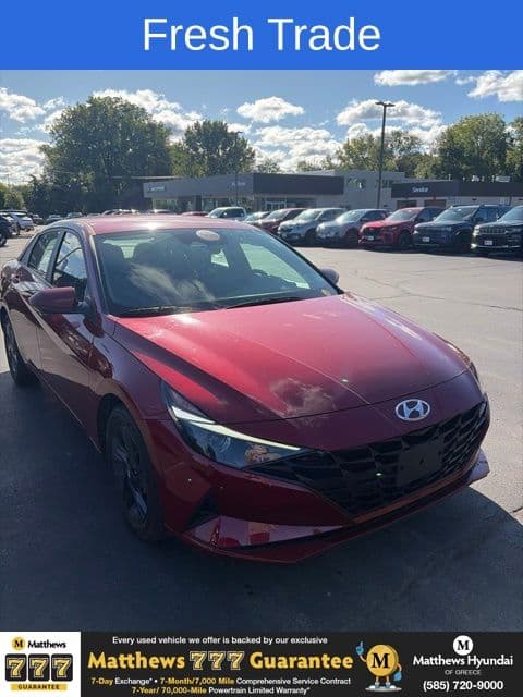 2023 Hyundai Elantra SEL — photo 1 of 14