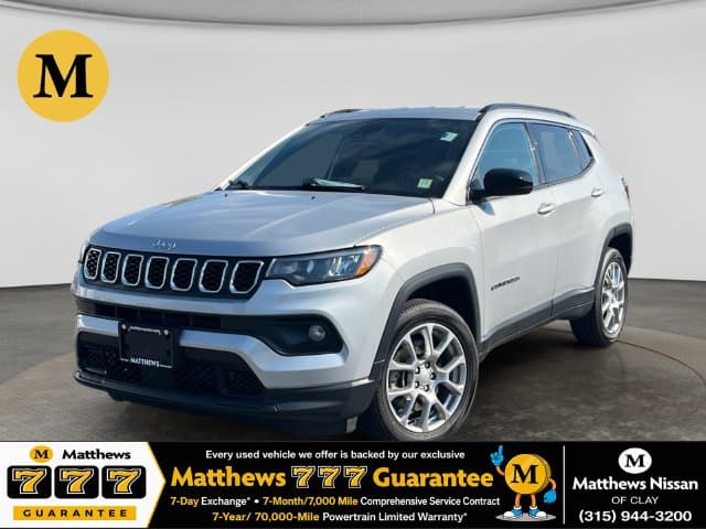 2024 Jeep Compass Latitude Lux — photo 1 of 30