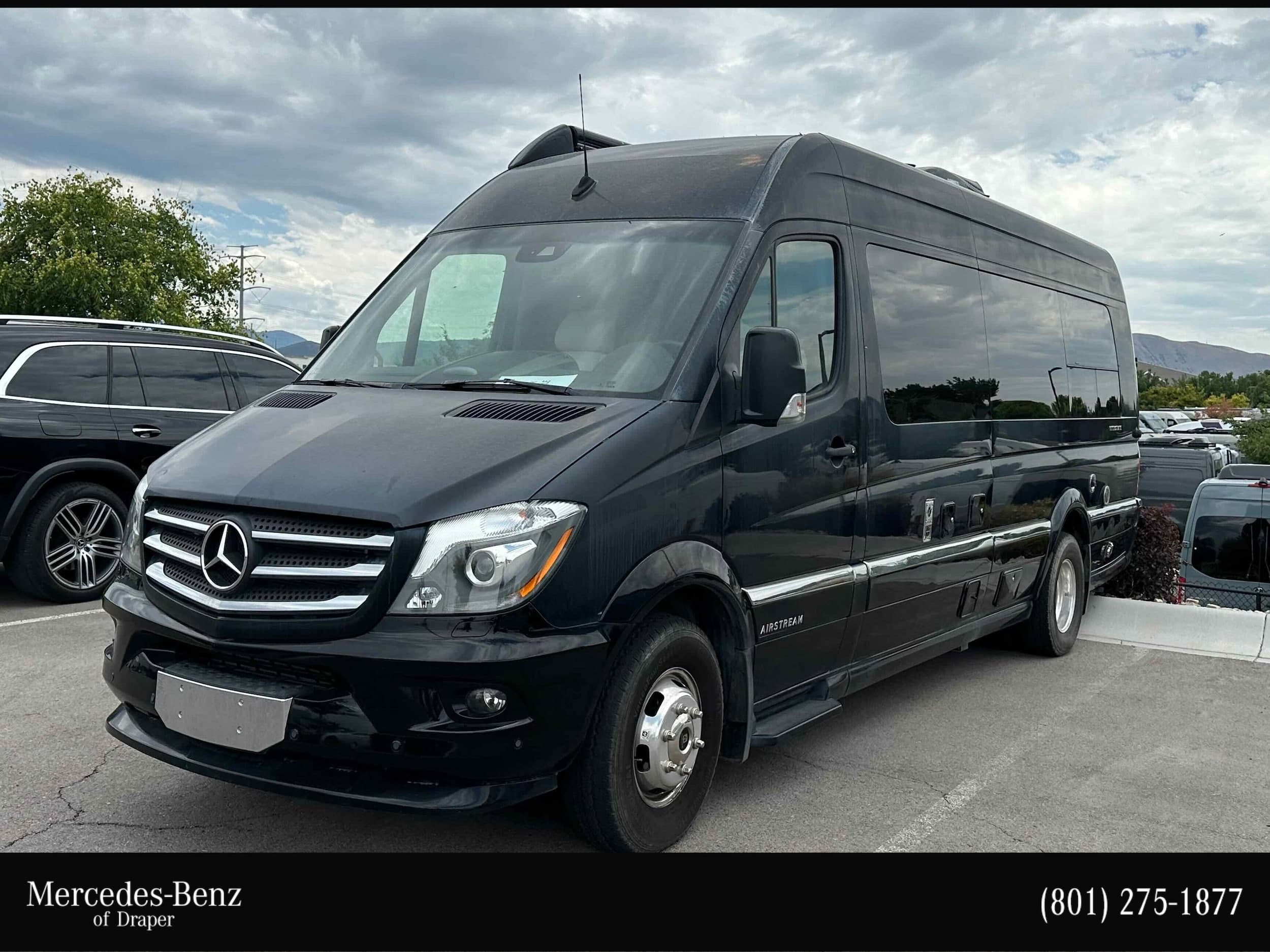 Foto de 2018 Mercedes-Benz Sprinter Cargo Van Cab Chassis 144 WB