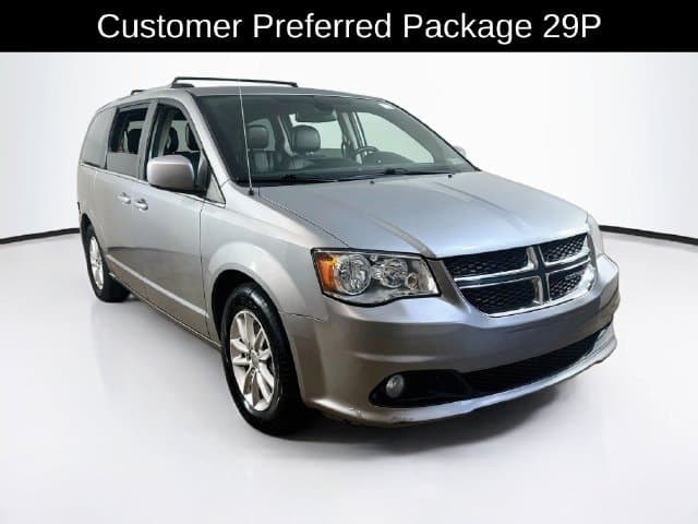 2019 Dodge Grand Caravan SXT — photo 1 of 32