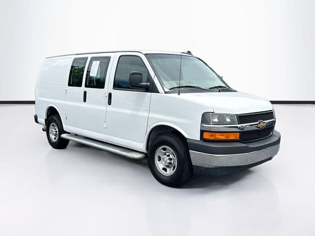 2024 Chevrolet Express 2500 Work Van — photo 1 of 33