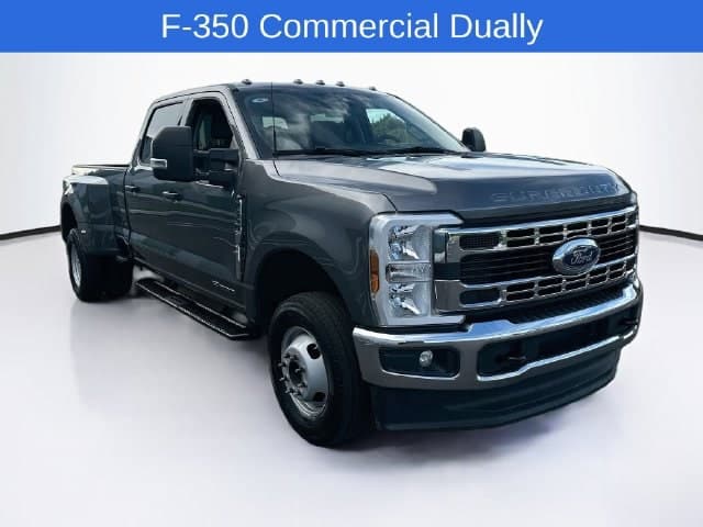 2025 Ford Super Duty F-350 DRW XLT — photo 1 of 33