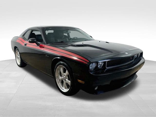 2010 Dodge Challenger R/T — photo 1 of 31