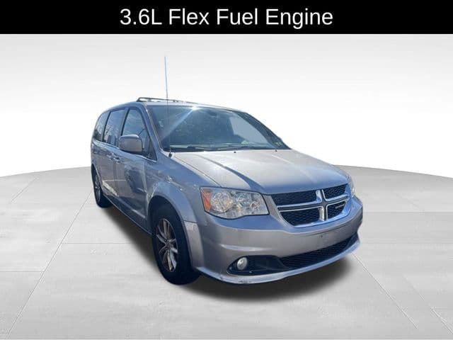 2019 Dodge Grand Caravan SXT — photo 1 of 18