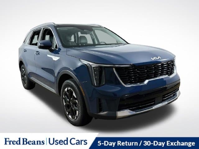 2025 Kia Sorento S — photo 1 of 28