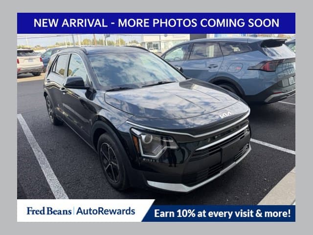 2023 Kia Niro Plug-In Hybrid EX — photo 1 of 11
