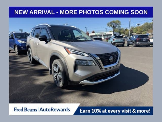 2023 Nissan Rogue Platinum — photo 1 of 11