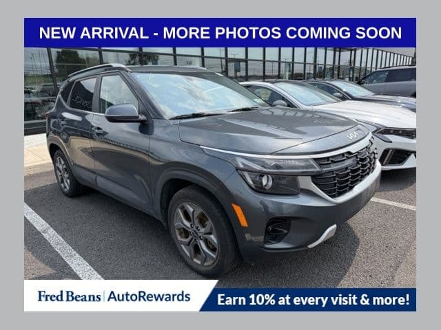 2024 Kia Seltos S — photo 1 of 11
