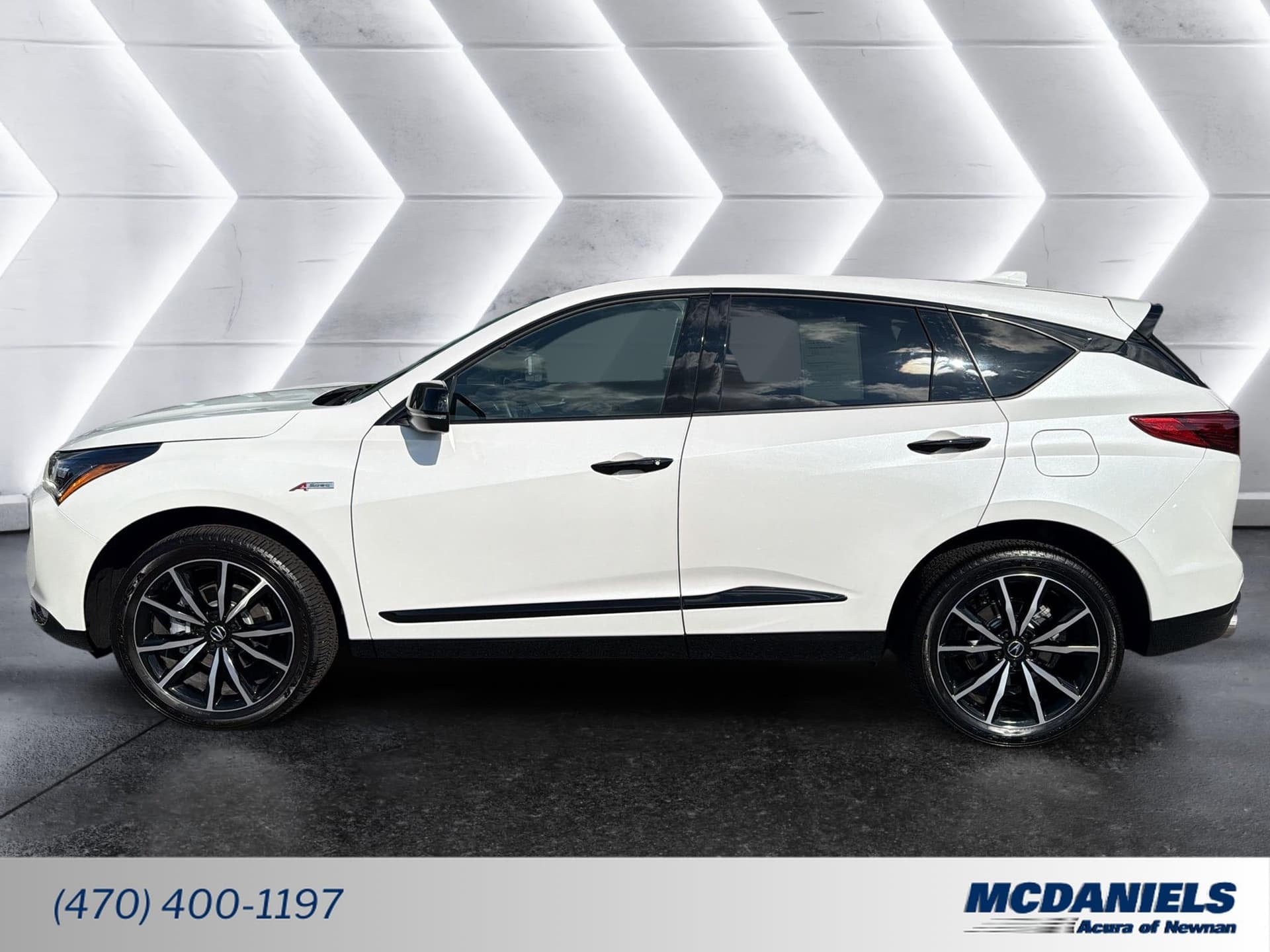 2025 Acura RDX Base — photo 1 of 33