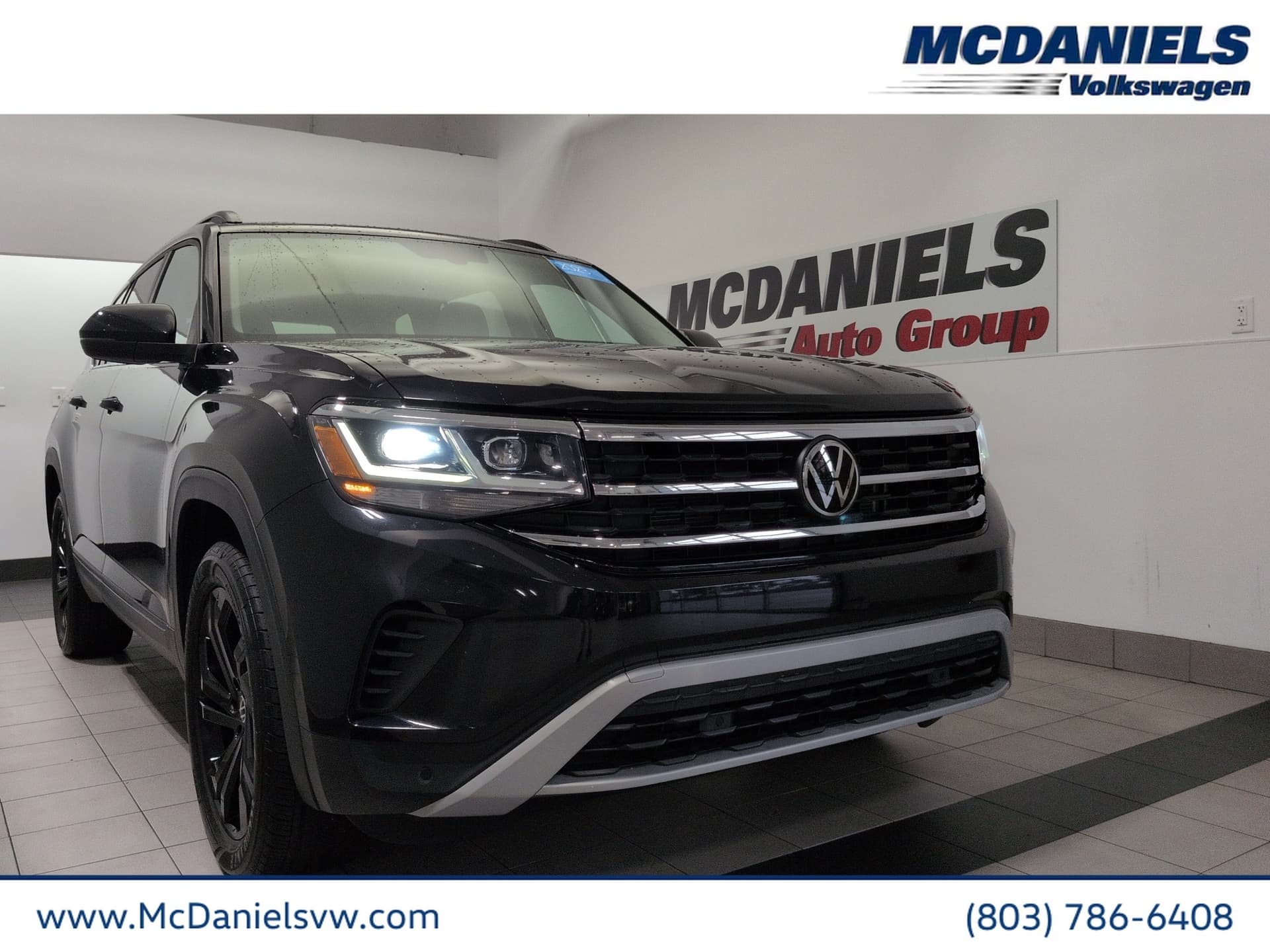 2023 Volkswagen Atlas 3.6L V6 SE w/Technology — photo 1 of 41