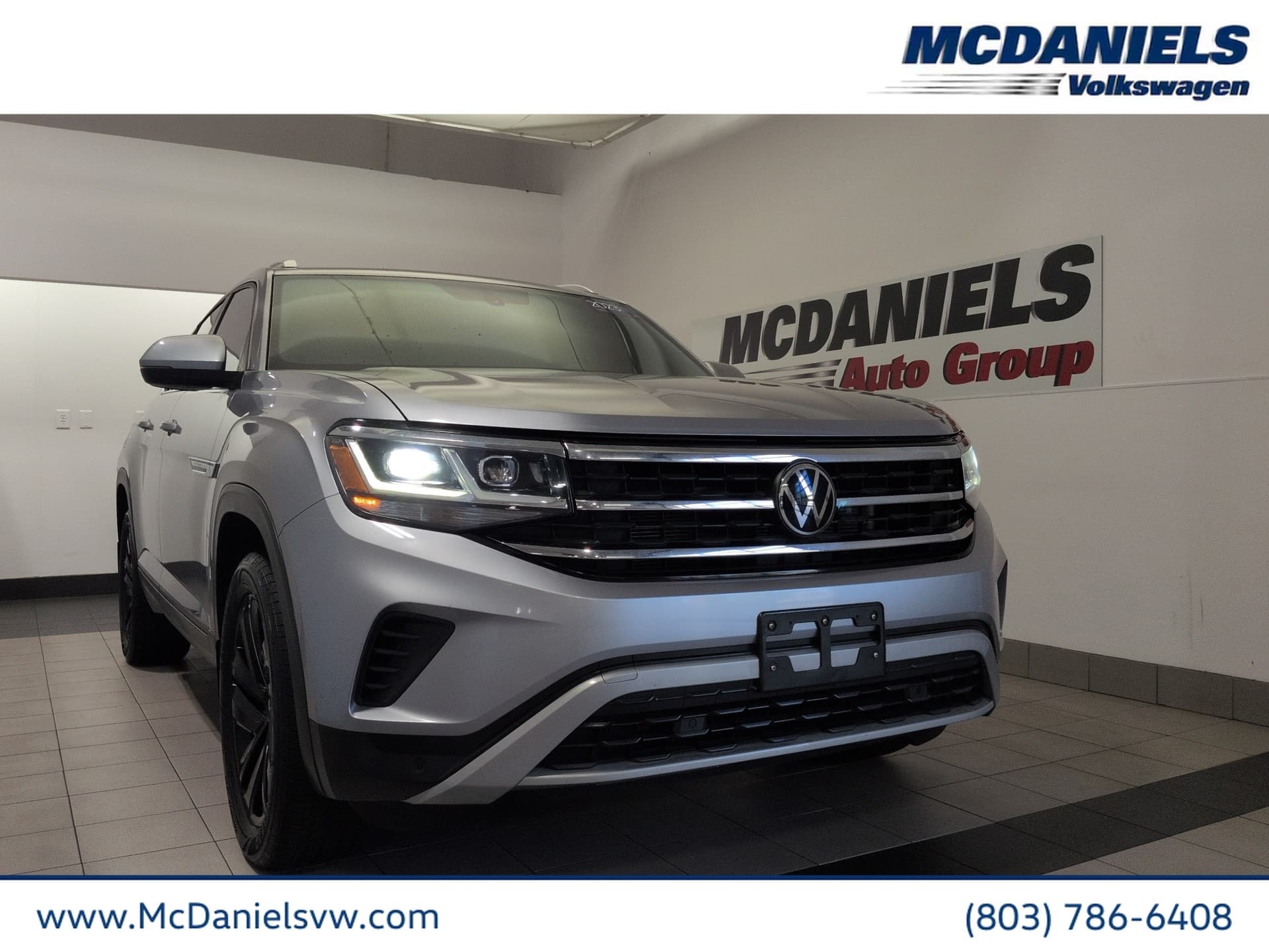 2023 Volkswagen Atlas Cross Sport 3.6L V6 SE w/Technology — photo 1 of 39