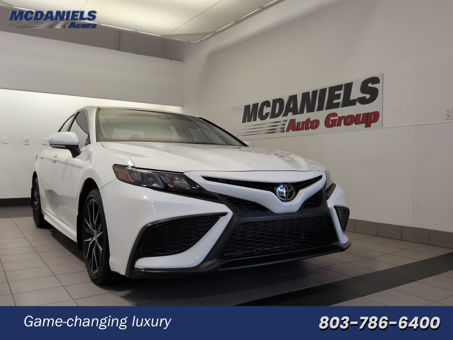 2024 Toyota Camry SE — photo 1 of 35