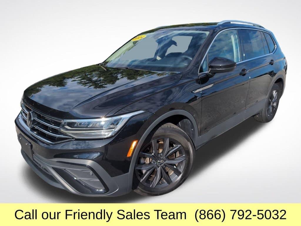 2024 Volkswagen Tiguan SE — photo 1 of 27