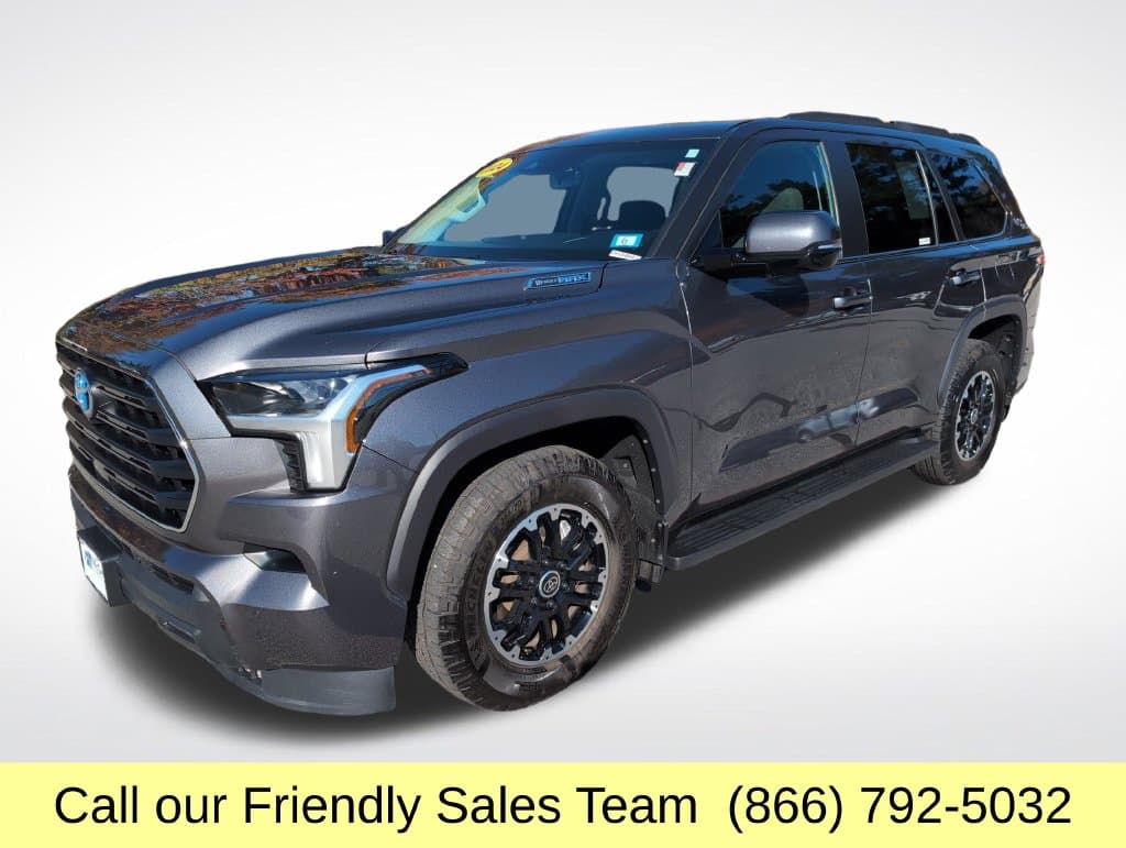 2024 Toyota Sequoia SR5 — photo 1 of 28