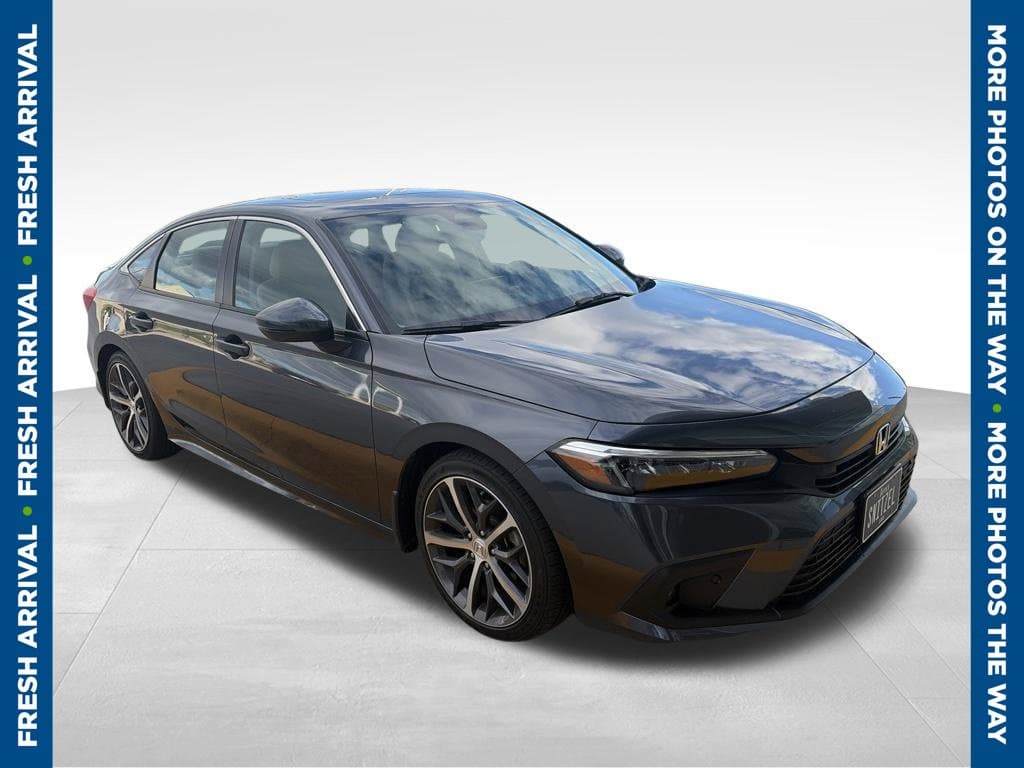2023 Honda Civic Sedan Touring — photo 1 of 6