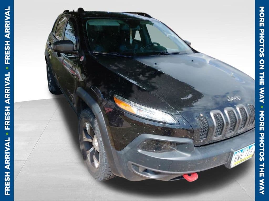 2015 Jeep Cherokee Trailhawk — photo 1 of 6