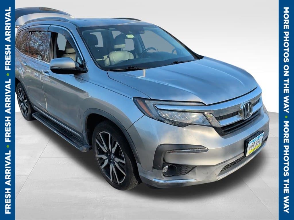 2019 Honda Pilot Touring 8-Passenger — photo 1 of 6
