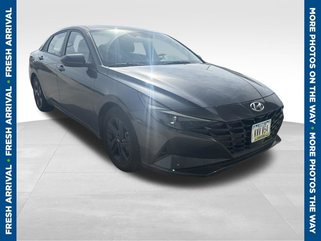 2021 Hyundai Elantra SEL — photo 1 of 7
