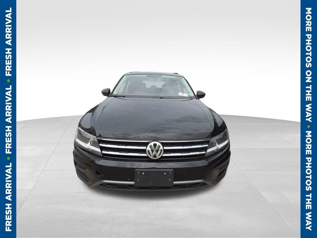 2019 Volkswagen Tiguan SE — photo 1 of 6