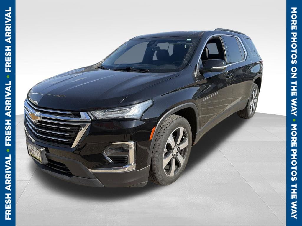 2023 Chevrolet Traverse LT Leather — photo 1 of 7